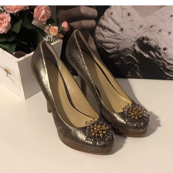 Coach Heels ~Bergen Women's Soft Gold Crackled Leather Heels ~ size 9 - Picture 2 of 11